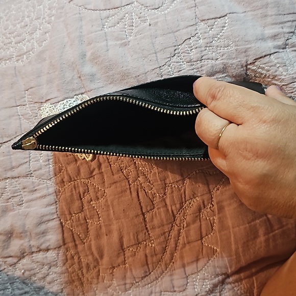 COACH BLACK PEBBLE LEATHER WRISTLET COACH - Picture 6 of 8